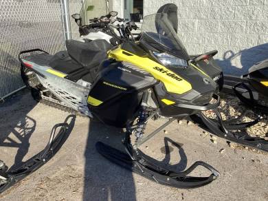 2021 Ski Doo Renegade Sport Rotax 600 Ace