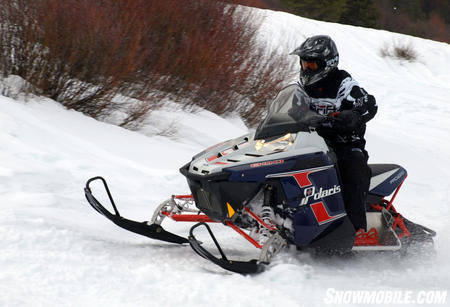 Polaris-800-Rush-Pro-R-retro-action.jpg