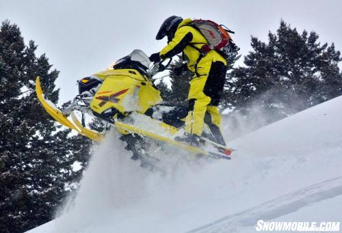 2015 Ski-Doo 800 Summit X T3 Action 04