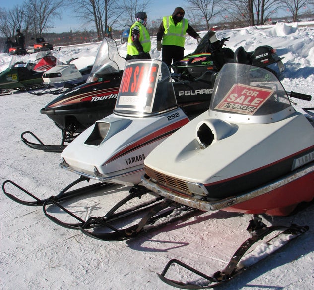 Vintage Snowmobiles Pictures 13