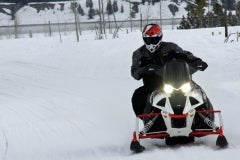 2017-Arctic-Cat-Thundercat-Action-Cornering