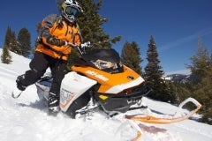 Setting a counter-steer stance to roll the Summit X 850 into a mountainside is effortless, easy and simple. Ski-Doo claims this Summit is agile. Yes, that is a true statement. But, are you quick enough to keep up with its lively and powerful attitude?