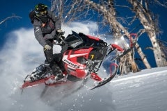 2019-Polaris-Snowmobile-Lineup-Feature