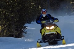 2017-Ski-Doo-MXZ-X-850-Cornering