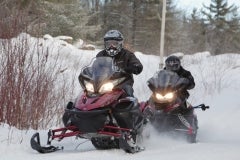 Ontario-Snowmobile-Ride