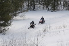 Snowmobiling-in-Gravenhurst