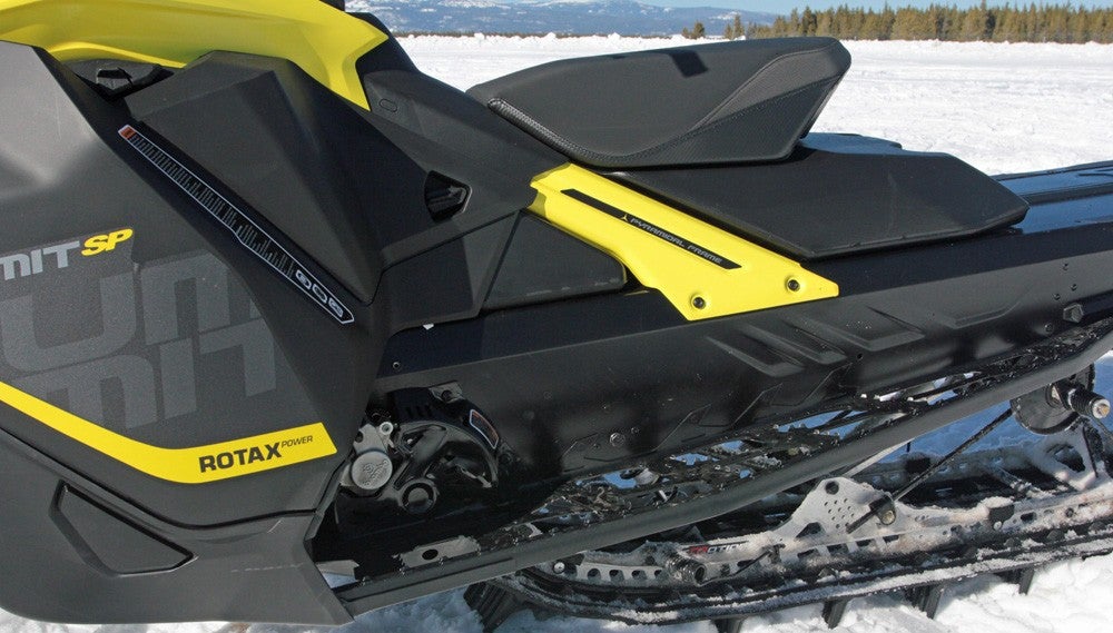 2017 Ski-Doo Summit SP 850 Body