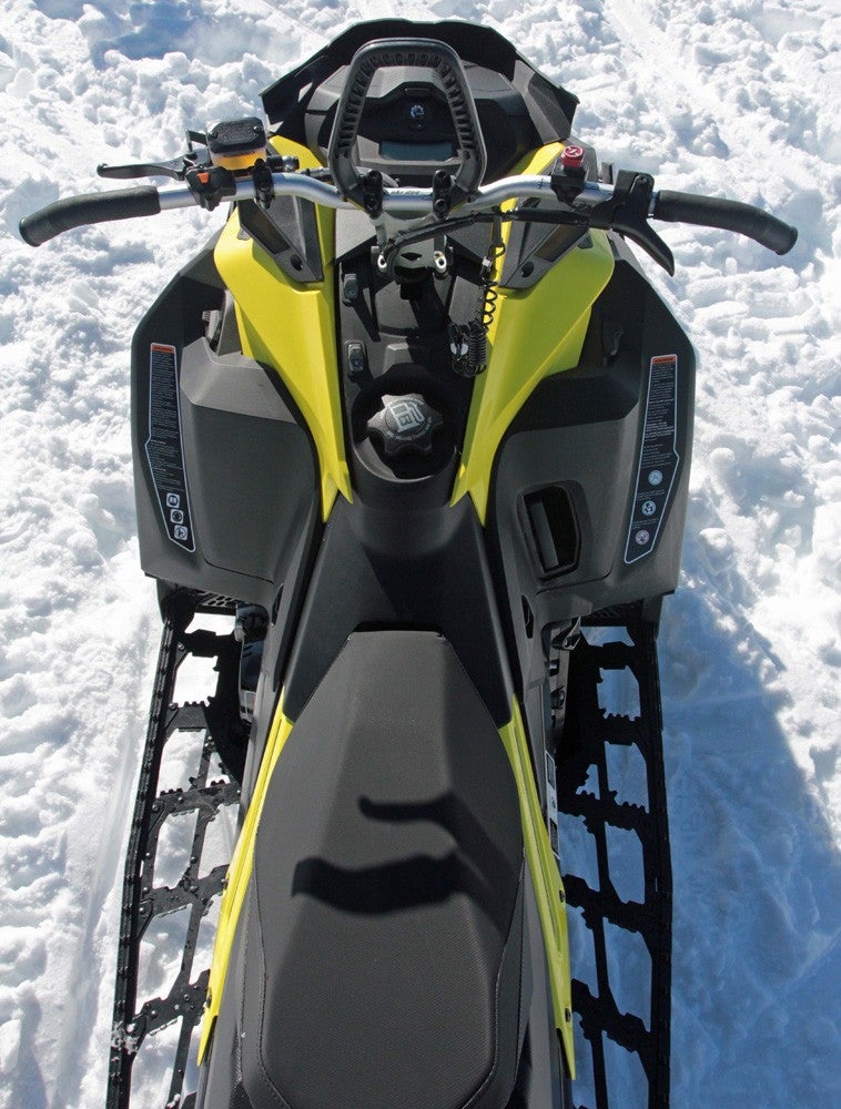 2017 Ski-Doo Summit SP 850 Footwells