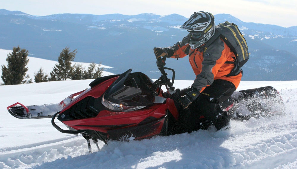 Yamaha Viper Playing in Deep Snow - YouTube