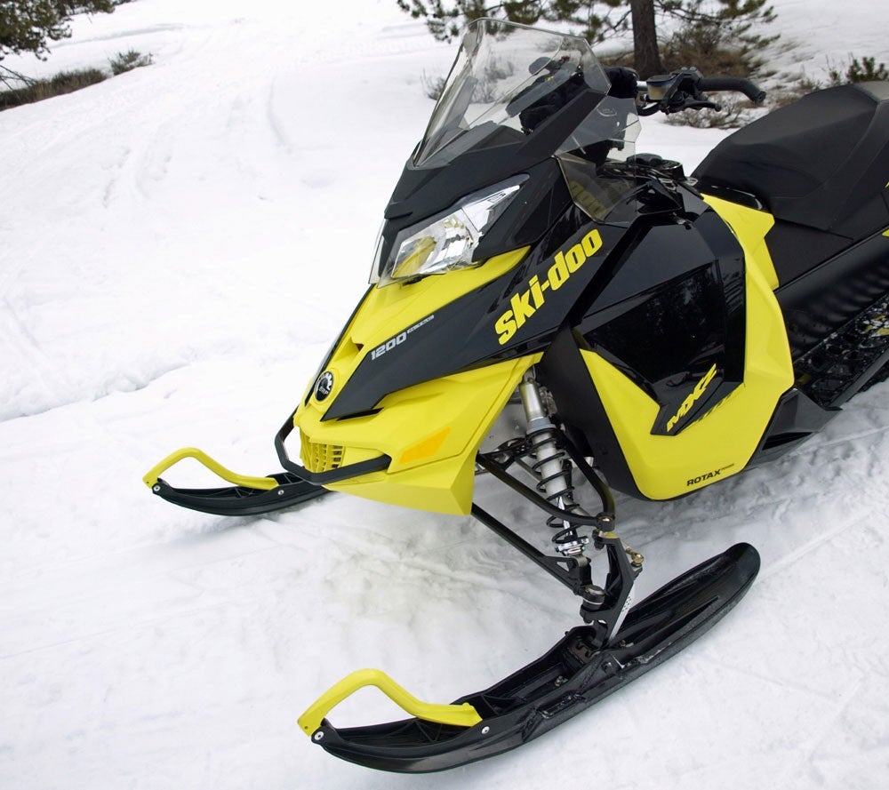 Ski-Doo 1200 MXZ Front End