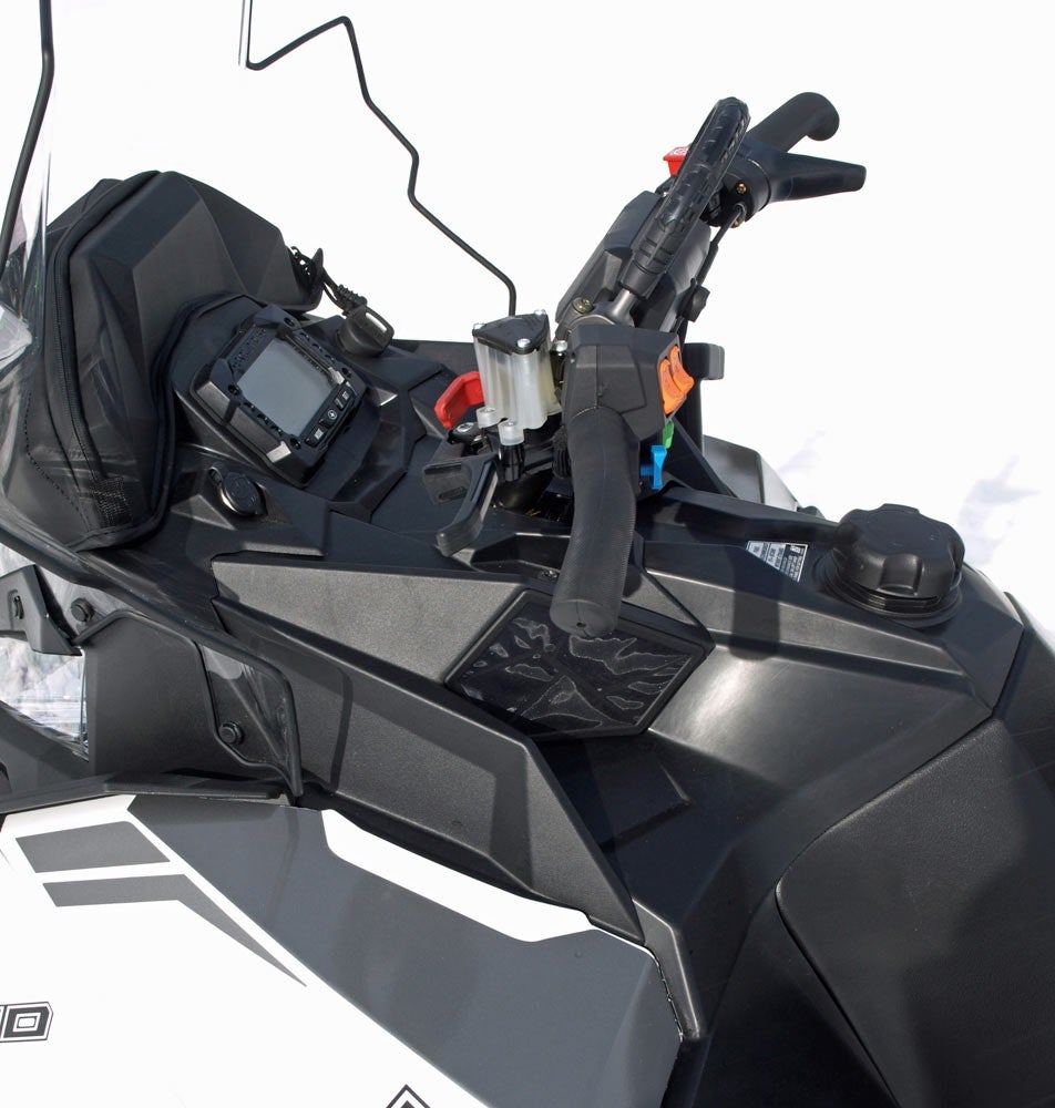 2018 Polaris 800 Titan SP 155 Display