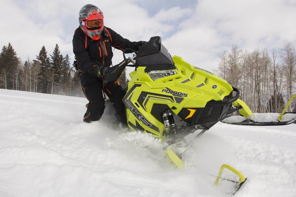 2018 Polaris AXYS SKS 146 Roll Right