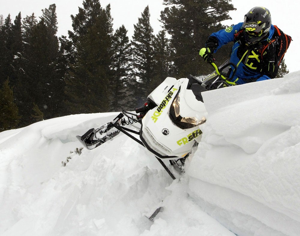 2018 Ski-Doo 850 Freeride 137 Action