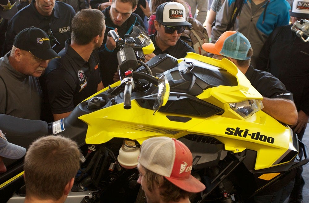 2018 Ski-Doo MXZx 600RS E-TEC Race Fans