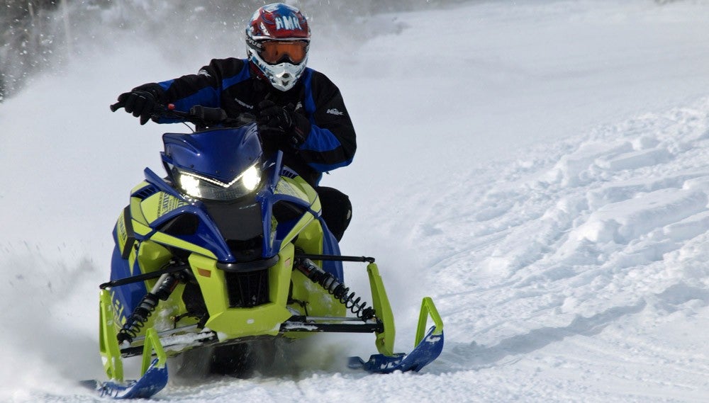 2019 Yamaha Sidewinder L-TX-LE Cornering