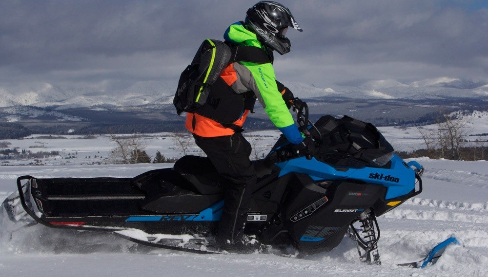 2019 Ski-Doo 600 Summit SP Action Right