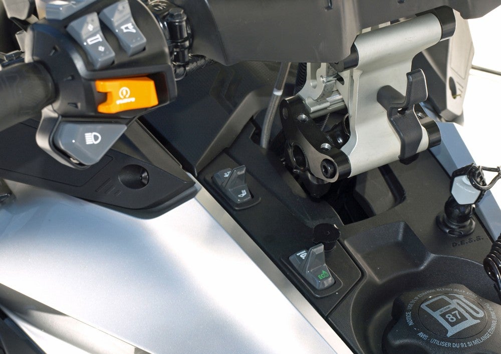 2019 Ski-Doo Grand Touring Limited 900 ACE Turbo Switchgear