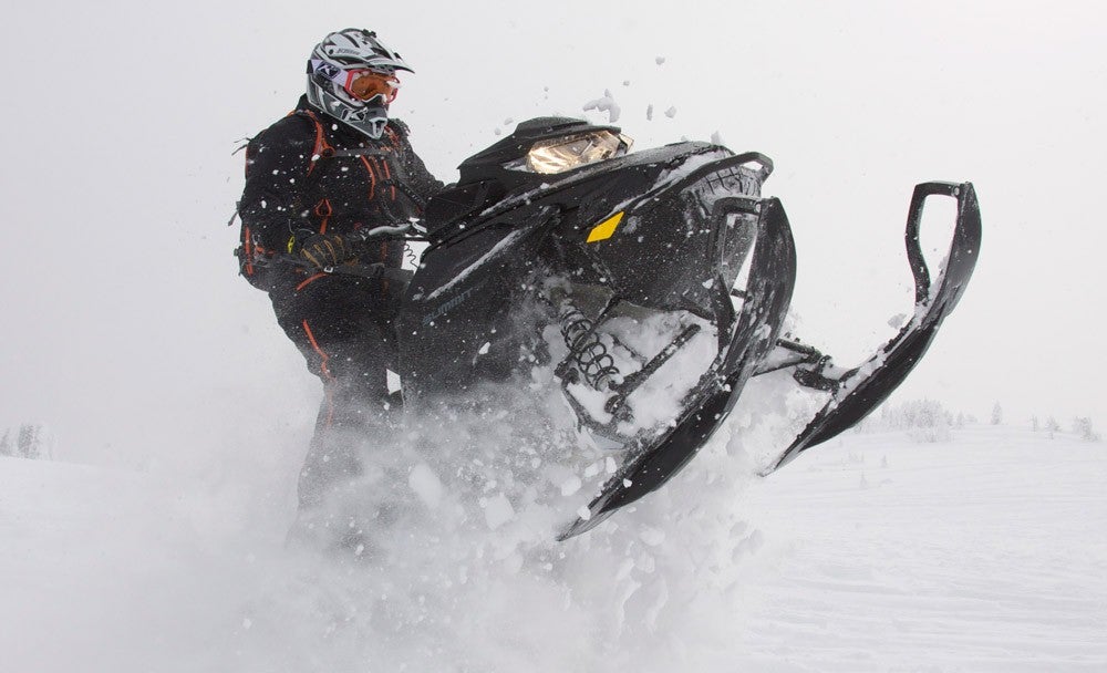 2019 Ski-Doo Summit X 175 Action