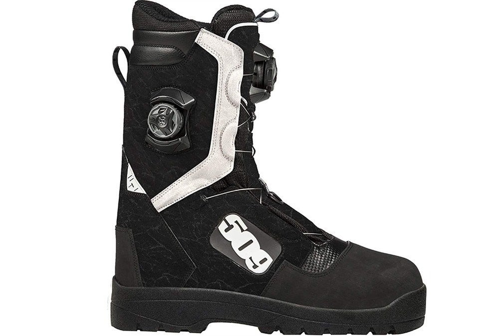 best snowmobile boots for wide feet