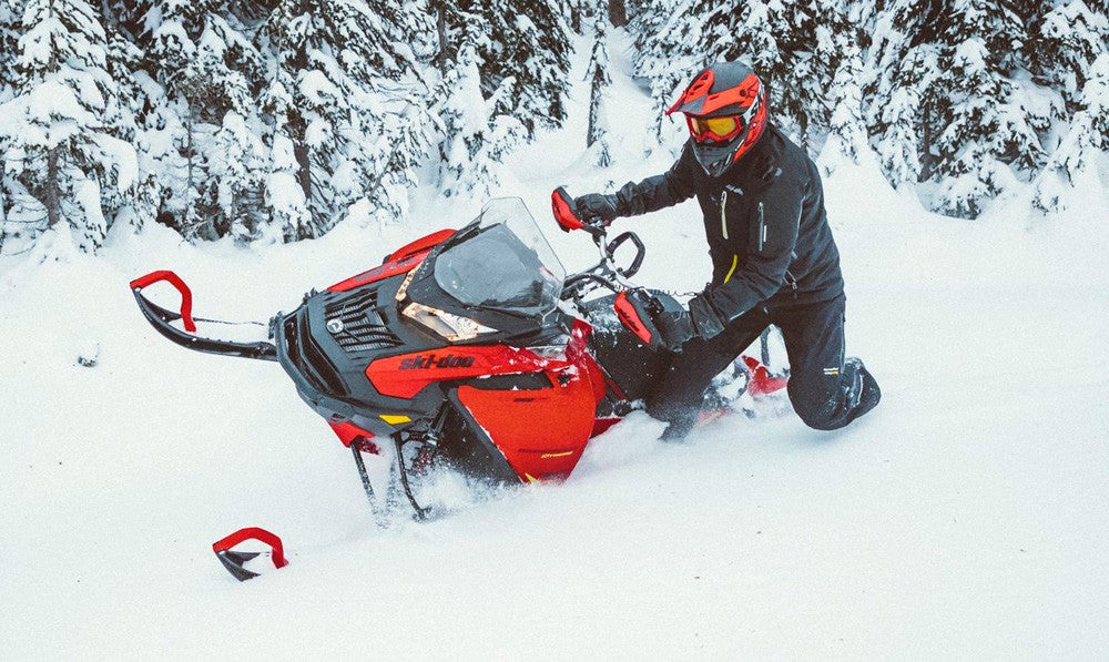 2020 Ski-Doo Expedition Xtreme Action