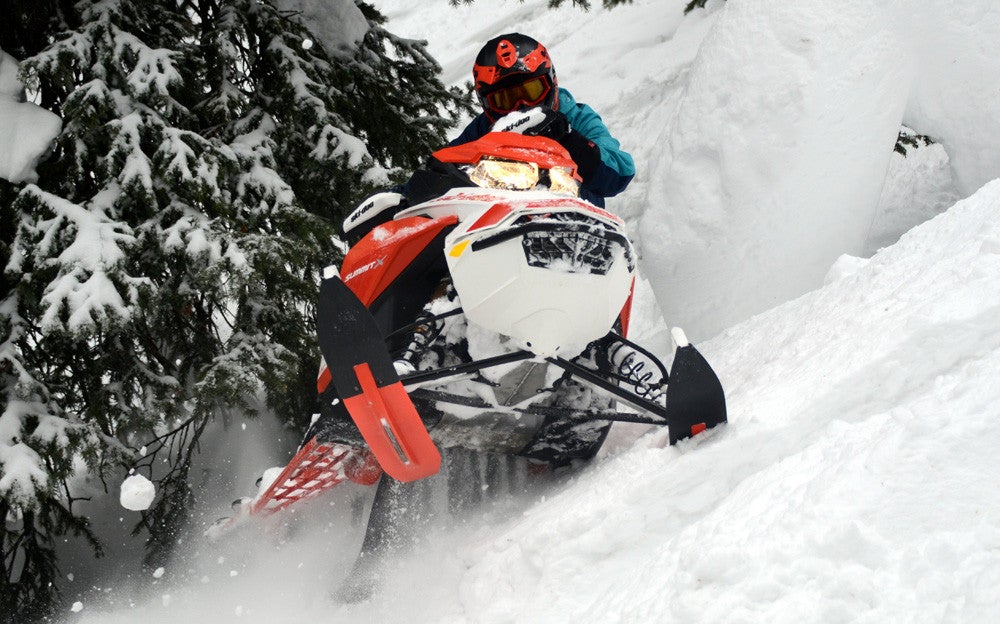 2020 Ski-Doo Summit X Expert Action 11