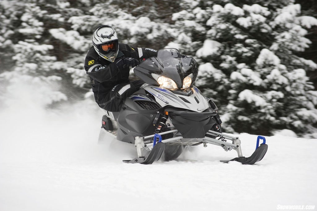 2011 Yamha RS Vector GT Action03