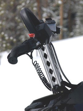 The riser bar puts the handlebars ready for standing tall in deep snows.
