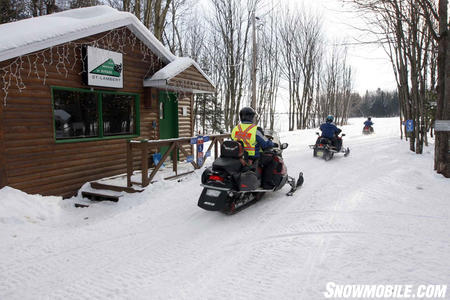 You can find warm hospitality at a club shelter like this one in St-Lambert de Lauzon, on the St-Lawrence River south shore near Québec City.