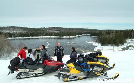 A pause near the Taureau Lake dam.