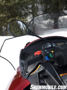 The 600 LX rearview mirrors are firmly mounted to the handlebar.