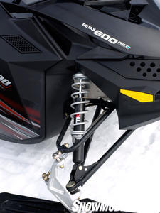 Motion Control shocks maintain the front suspension’s 9-inches of travel.