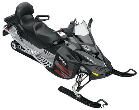 Ski-Doo Grand Touring Sport studio01