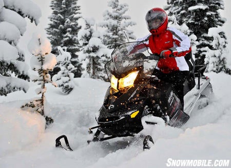 2011 Ski-Doo Expedition Sport 