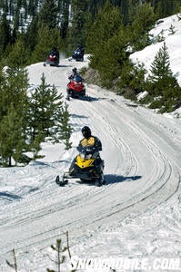 Choosing an Ontario Snowmobiling Destination