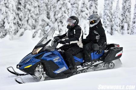 2011 Ski-Doo Grand Touring Action03 SE