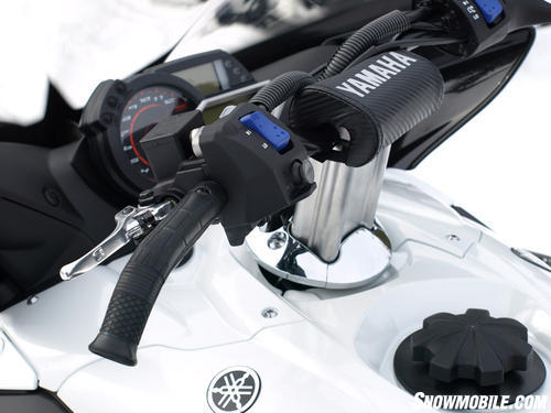 2013 Yamaha Apex SE handlebar