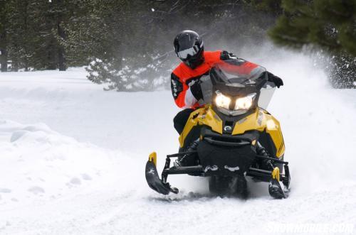 2014 Ski-Doo MXZ TNT ACE 900 Action Cornering