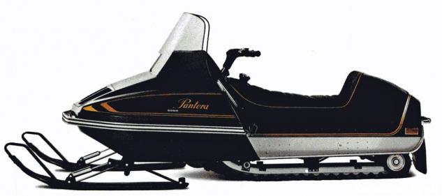 Arctic Cat established a smoothly sloping “wedge” shape for its first Pantera. The rear seat bun shielded a built-in secondary fuel tank, sound familiar?