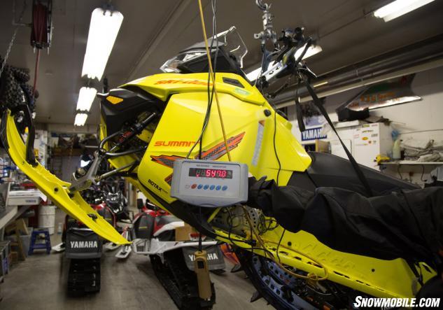 The Ski-Doo Summit T3 174 weighed in at 537 pounds full wet. 2015 Ski-Doo Summit Weight