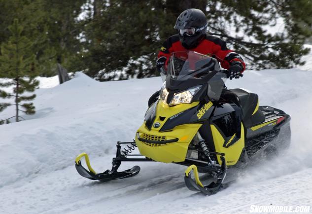 2016 Ski-Doo MXZ TNT 1200 4-TEC Action