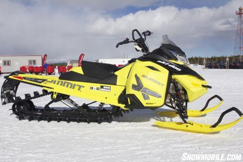 2016 Ski-Doo Summit X T3 154 Side Profile