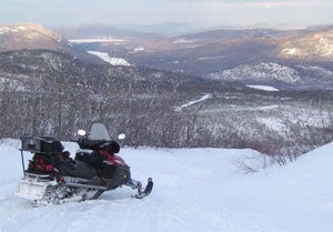 Snowmobiling alive in Quebec despite fight over land use