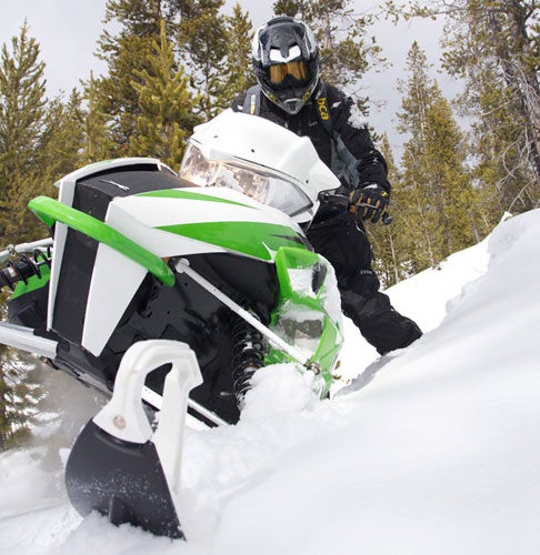 Arctic Cat M8000 Sidehilling