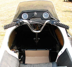 Raider Twin-Track Cockpit