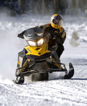 Remember that you enjoy the freedom of the sport’s trails because of the grooming and maintenance efforts of volunteers at clubs and associations.